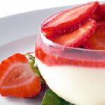 Velvety Strawberry Panna Cotta: A Lush Dessert Delight
