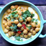 Creamy Chickpea Curry with Coconut Milk: A Flavorful Feast