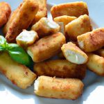 Crispy Keto Mozzarella Sticks: Low-Carb Snack Delight